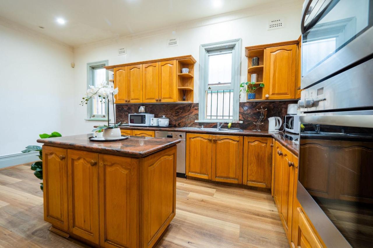 Casa de hóspedes Quiet Private In Strathfield 3min To Train Station